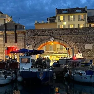  Botel Sejour De Reve Avec Parking Inclus Francia